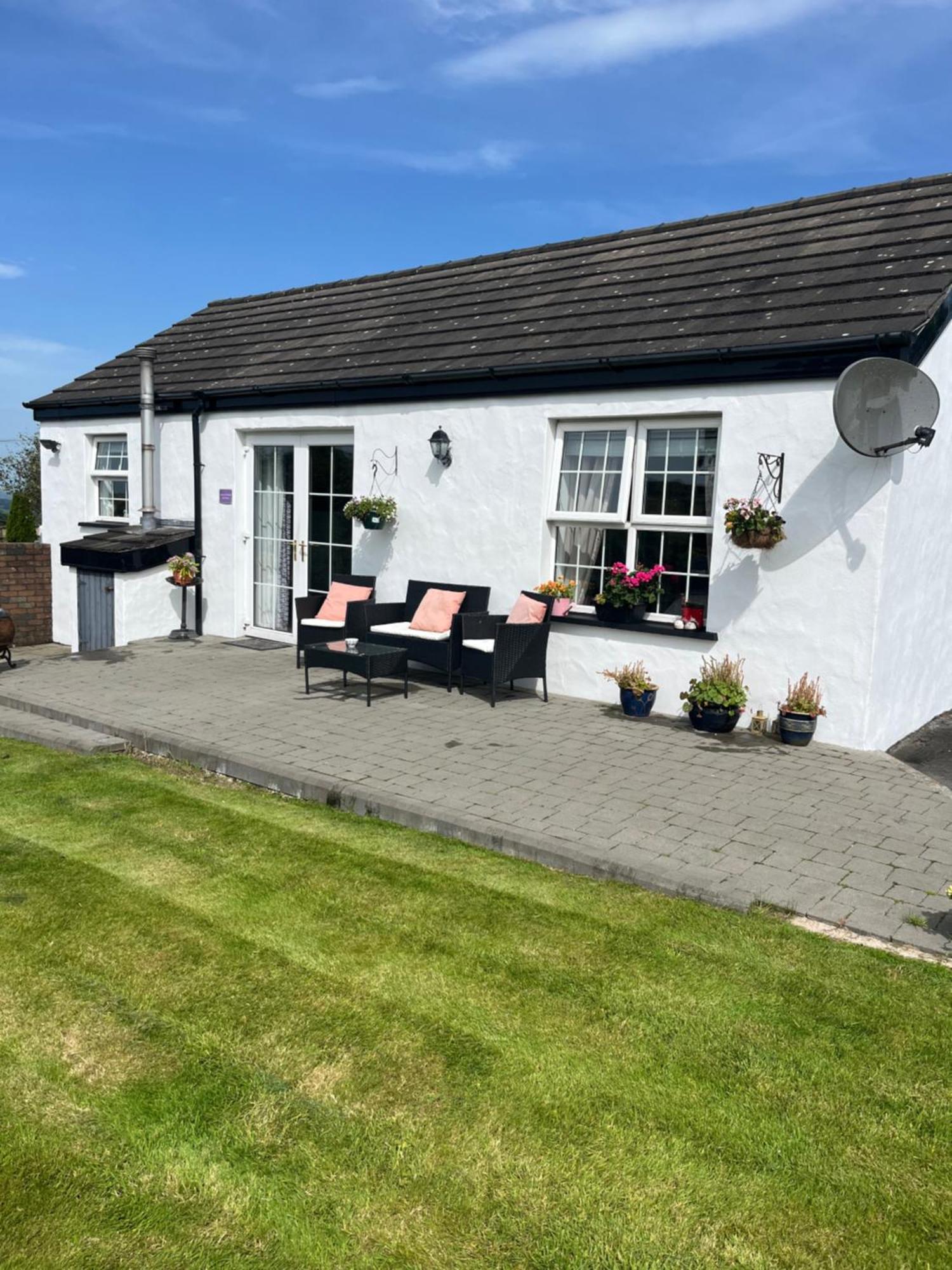 Gateway To The Glens Villa Ballymena Exteriör bild